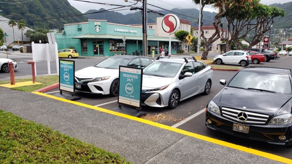 Photo of the Hui Station at Manoa Marketplace