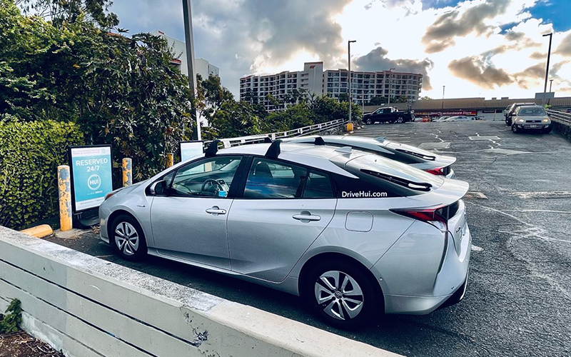 Photo of the Hui Station at 3048 Waialae Avenue